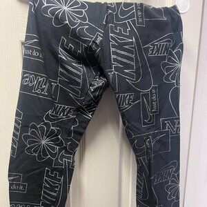 Nike Icon Clash High Waisted Tights